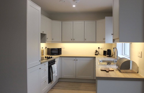 Bunratty Casa | Bunratty Town House No 1 - sleeps 8 guests in 4 bedrooms