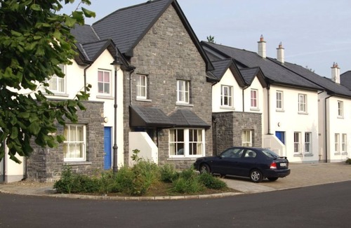 Bunratty Apartamento | Bunratty West 4022 - a two story that sleeps 6 guests in 3 bedrooms