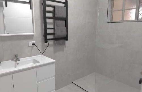 North Maleny Casa | Bunya 4 Bedroom at On Burgum Pond Cottages
