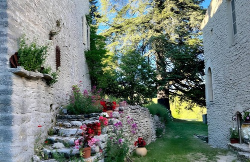 Buoux Casa | BUOUX - LUBERON - INDEPENDANT OLD HOUSE