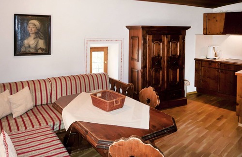 Fliess Casa | Burg Biedenegg mit Schlosscafé by Interhome