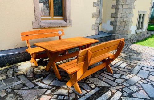 Aue Apartamento | Burg Aue- Ferienwohnungen Erzglück - Familien - im Grünen - zentral