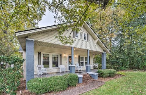 Burgaw Casa | Burgaw House with Large Covered Porch and Swing!