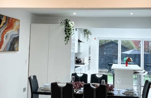Southampton Casa | Burgess house - Luxury and spacious 3 bedroom home in Southampton