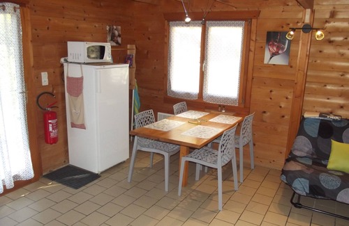 Saint-More Chalet De Esquí | Borgoña, casa rural en un chalet de madera cerca de Vézelay.