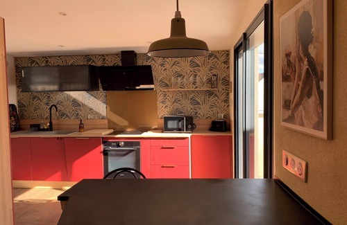 Savigny-les-Beaune Casa | Burgundy house and dovecote in the heart of a magnificent wine village