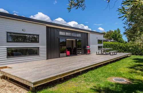 Martinborough Casa | Burgundy Place