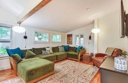New North End Casa | Burlington Escape By Lake Champlain and Bike Path