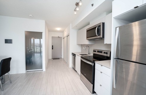 Burlington Condominio | Burlington's Newest, Most-Amenity Rich Building