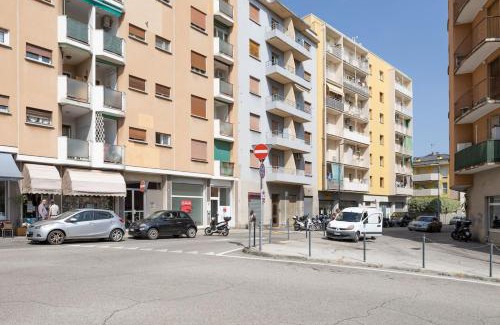 Barriera Vecchia-San Giacomo Apartamento | Burlo Garofalo Elegant Apartment Near Hospital