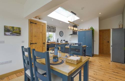 Swimbridge Cabaña | BURLODGE, luxury holiday cottage, with hot tub in Barnstaple