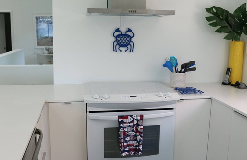 Graford Casa | Burma Blue is for you! This PK house getaway impresses & close to Rocker B!