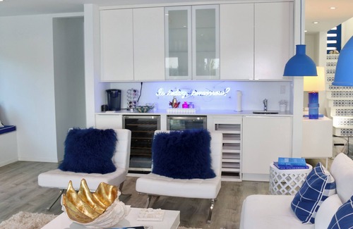 Graford Casa | Burma Blue is for you! This PK house getaway impresses & close to Rocker B!