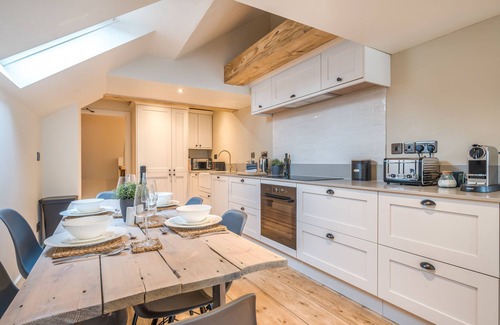 Burnham Market Cabaña | Burnham Loft - sleeps 4 guests in 2 bedrooms