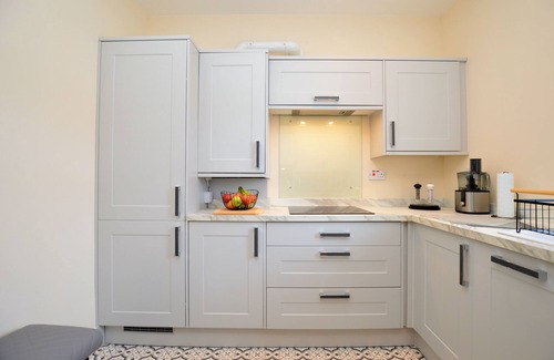 Tighnabruaich Apartamento | Burnside is luxury 3 bedroom apartment, sleeps 6, pet friendly