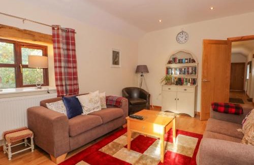 Mynydd Isa Casa | Burnt Oak Stables