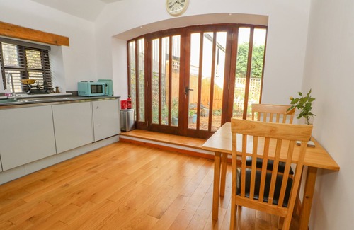 Mynydd Isa Cabaña | Burnt Oak Stables