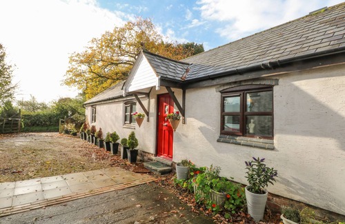 Mynydd Isa Cabaña | Burnt Oak Stables