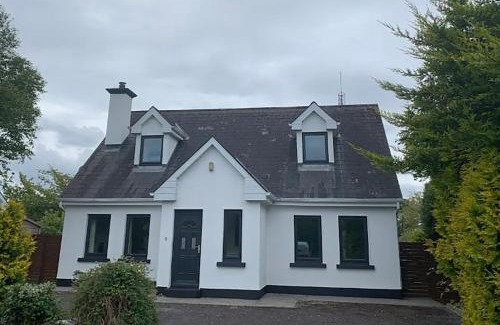 Ballyvaughan Casa | Burren Seaside Lodge by Trident Holiday Homes
