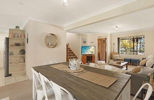 Huskisson Casa | Burrill by the Beach by Experience Jervis Bay