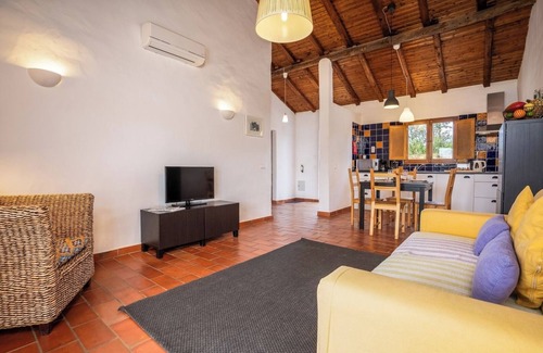 Portimao Casa | Burro Ville by HostWise - Relaxed House w/ Pool