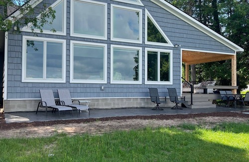 Indian River Casa | Burt Lake Family Getaway East Side cerca de la ciudad de Indian River, MI