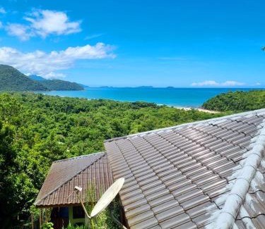 Ubatuba Villa | Burung Flats Itamambuca - Hospedagem com vista para o mar