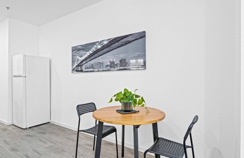 Burwood Apartamento | Burwood 1Br apt nearTrain/Shopping street parking
