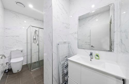 Burwood Apartamento | Burwood 1Br apt nearTrainShopping street parking