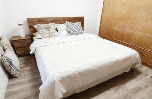 Burwood Casa | Burwood Quiet Central Stay