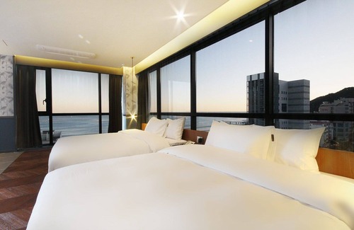 Haeundae Hotel | Busan Songjeong Brown dot