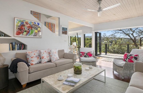 Killcare Casa | Bush and Bay Setting With Easy Walk To Beach