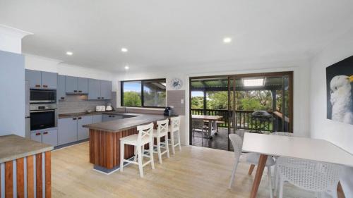 Macmasters Beach Casa | Bush Beach Hideaway Pet Friendly , Wifi Accom Holidays