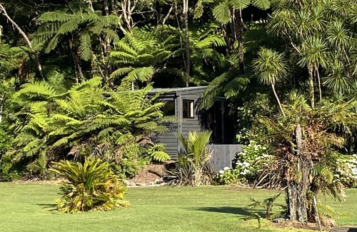 Whangamata Cabina | Bush Edge Studio