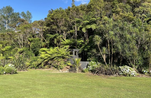 Whangamata Cabina | Bush Edge Studio