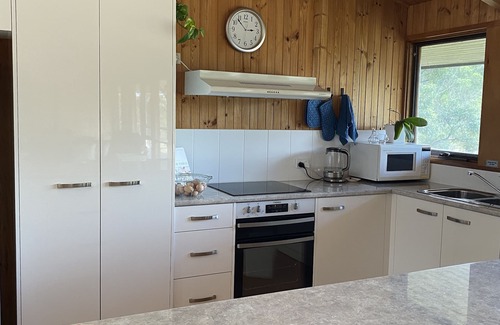 Clarence Town Casa | Bush Farm overlooking quiet valley