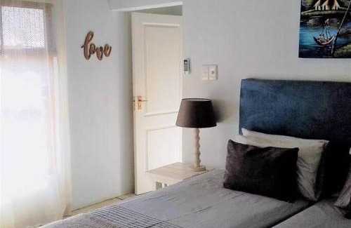 Ponta d'Ouro Casa | Bush house by the sea, Ponta Malongane