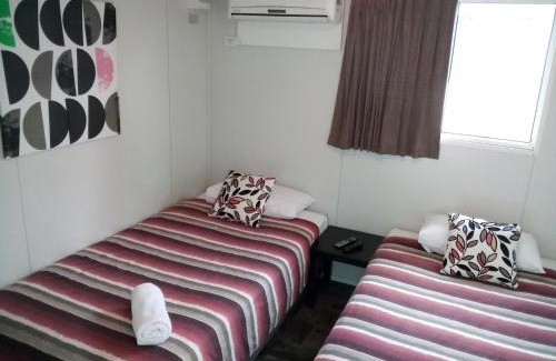 Bororen Otro | Bushchooks Travellers Village