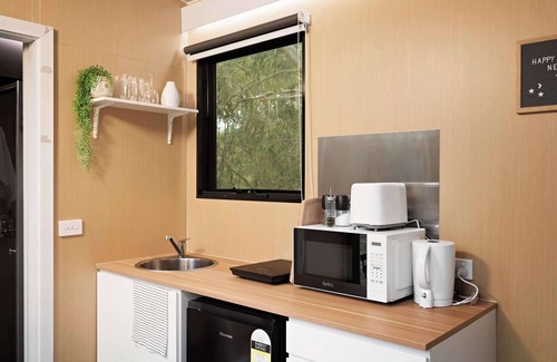 Cashmore Casa | Bushland Haven by Tiny Away