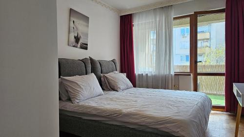 Mladost Apartamento | Business Park Retreat: 1BR with Mountain View