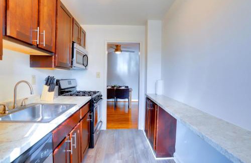 Northeast Alexandria Apartamento | Business Ready Apartment in Alexandria Modern & Central Location