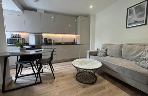 Barnt Green Apartamento | Business-Ready Studio Free Parking - NEC & Airport