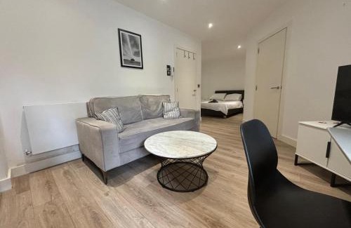 Barnt Green Apartamento | Business-Ready Studio Free Parking - NEC & Airport