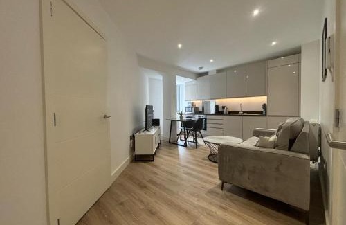 Barnt Green Apartamento | Business-Ready Studio Free Parking - NEC & Airport