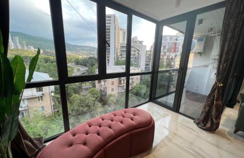Saburtalo Apartamento | Business Studio Apartment in Central Park