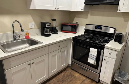 Riverside Casa | Business suit/Comfortable Getaway