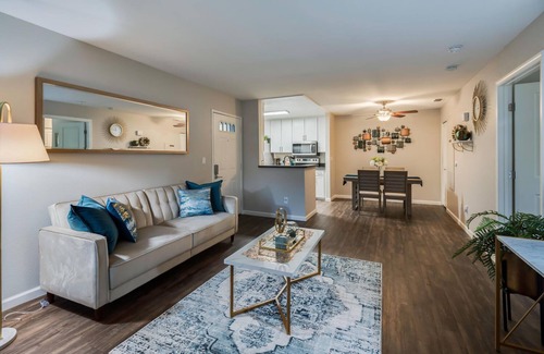 Rocklin Apartamento | Viaje de negocios Friendly Apartment Home / King Bed