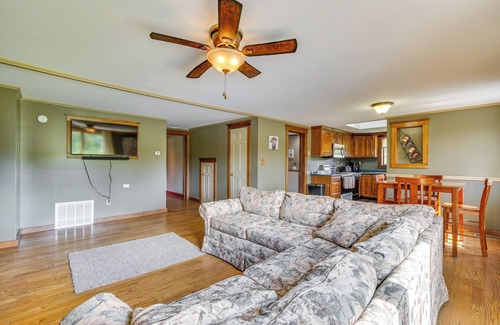 Buskirk Cabaña | Buskirk Vacation Rental w/ Deck & Putting Green!