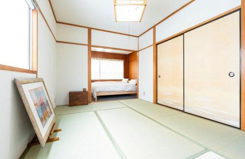 Miyakojima Apartamento | BUSON A cozy Japanese House upto 8 Guests and Close to Station