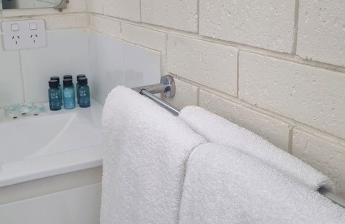 West Busselton Hotel | Busselton Motel